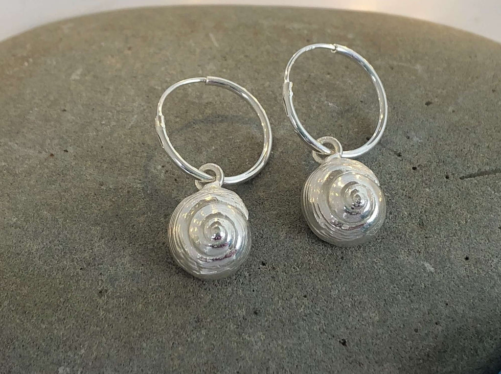 Shell hoop earrings