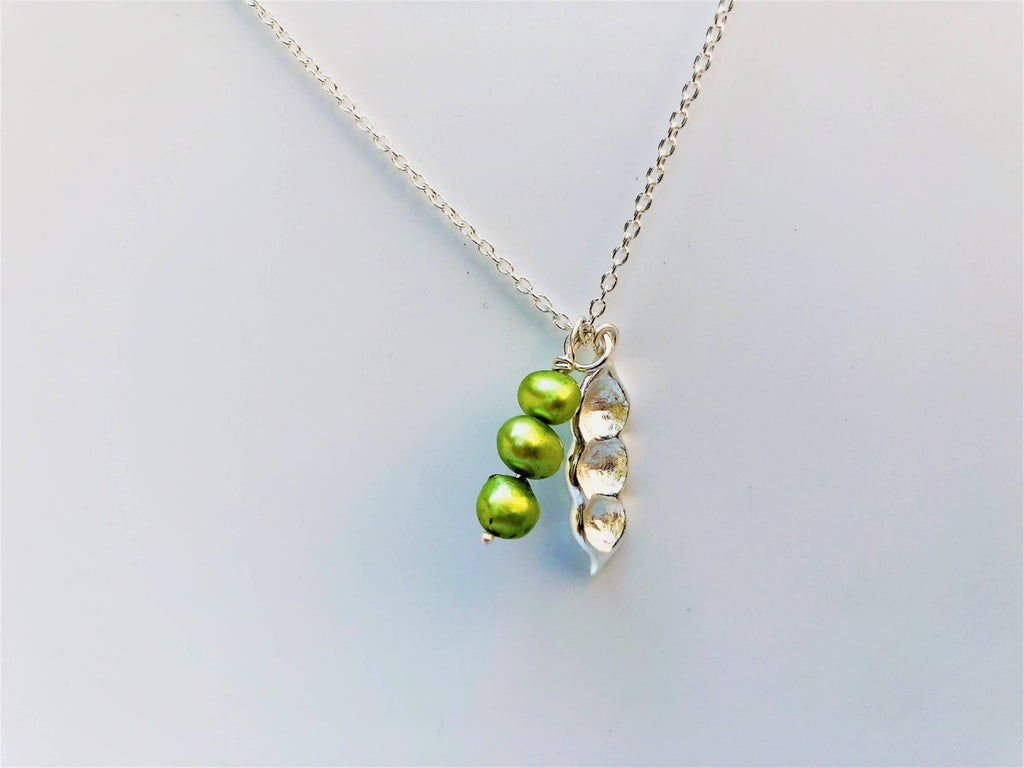 Pea pod pendant