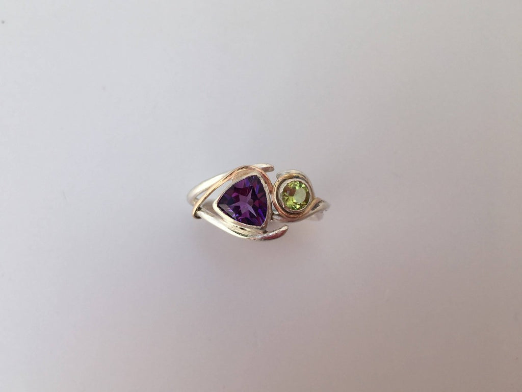 Amethyst and peridot ring